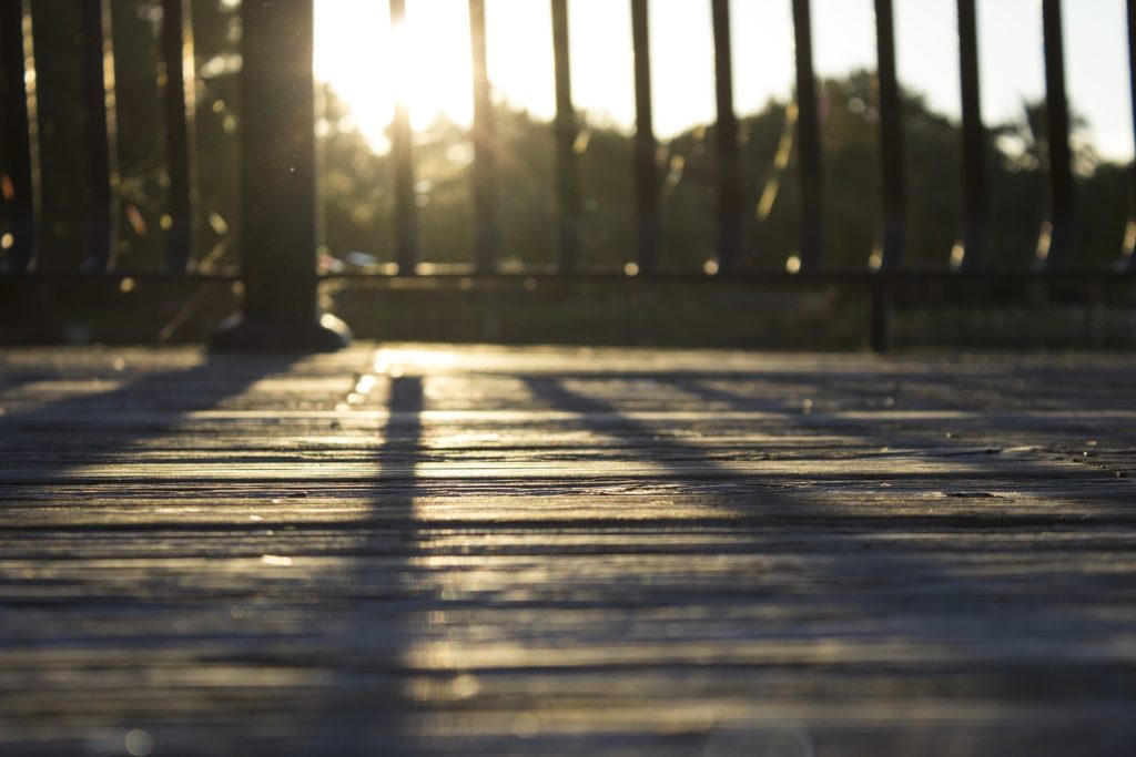 tips for hiring a Maryland decking company