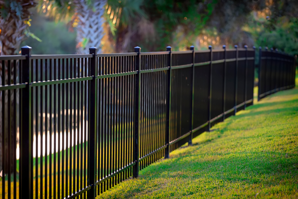 6 Different Types of Fences to Spruce Up Your Yard - TNA Concrete